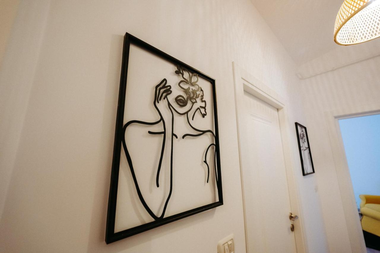 Modern Loft One Lejlighed Suceava Eksteriør billede